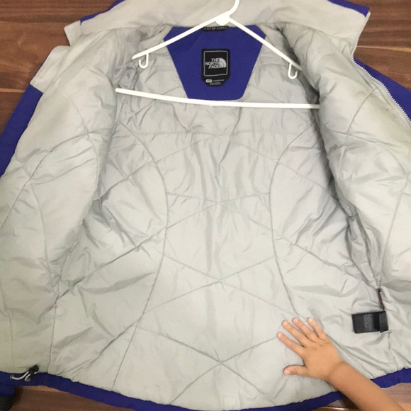 Women’s North Face Jacket - Picture 4 of 7